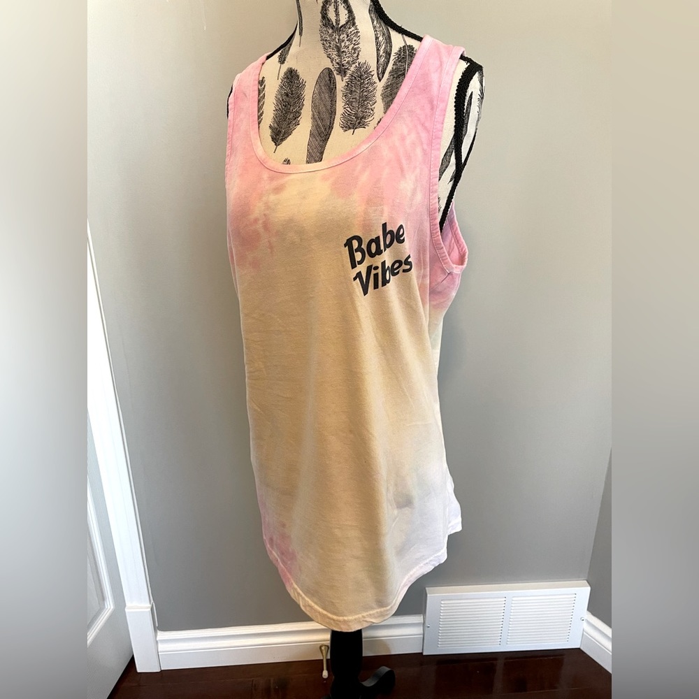 BABE VIBES ☀️ Muscle Shirt